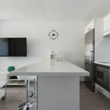 Apartamento Arenas - Moderno Con Vistas Al Mar Y Wifi Veloz De Fibra óptica *