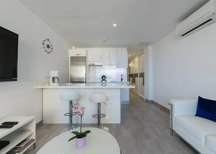 דירה Las Arenas - Apartamento Moderno Con Vistas Al Mar Y Wifi Veloz De Fibra Optica *