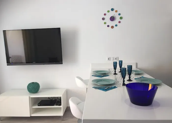 Las Arenas - Apartamento Moderno Con Vistas Al Mar Y Wifi Veloz De Fibra Optica דירה