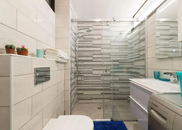 Las Arenas - Apartamento Moderno Con Vistas Al Mar Y Wifi Veloz De Fibra Optica * بلايا ديل إنغلز