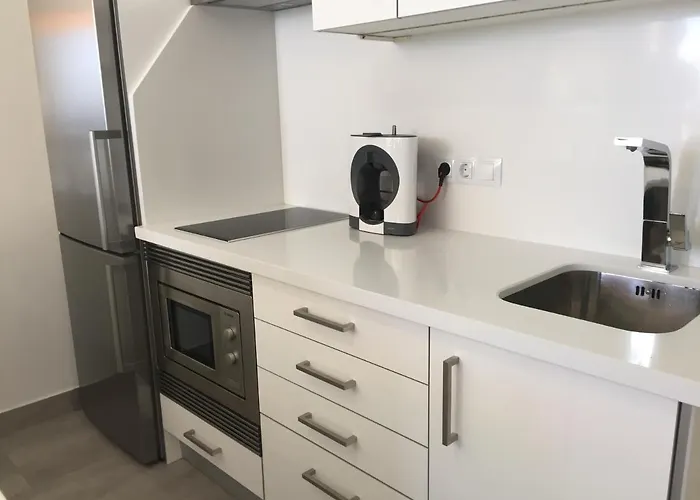 Las Arenas - Apartamento Moderno Con Vistas Al Mar Y Wifi Veloz De Fibra Optica