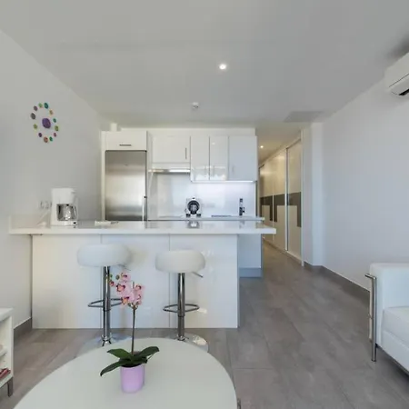 Apartamento Modern With Sea Views And Fast Fiber Wifi *