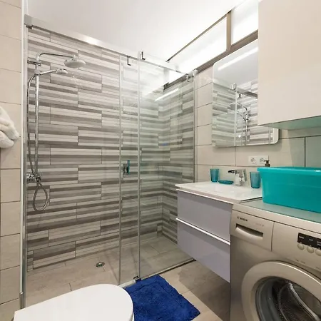 Modern With Sea Views And Fast Fiber Wifi